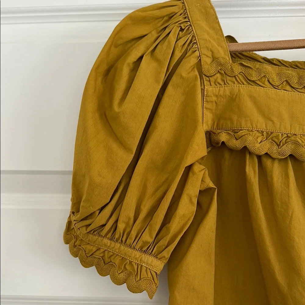 Women's Mustard Puff Sleeve Top - Picture 2 of 5
